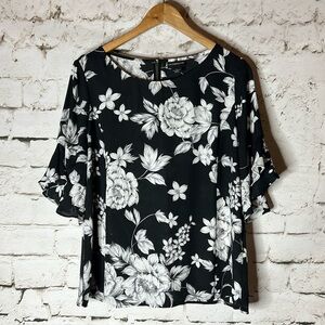 Liz Claiborne women’s short sleeve black floral blouse L